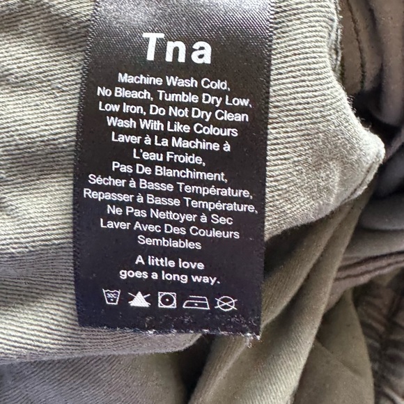 Aritzia TNA Alice Camo Cargo Jogger Pant XXS - Picture 8 of 12